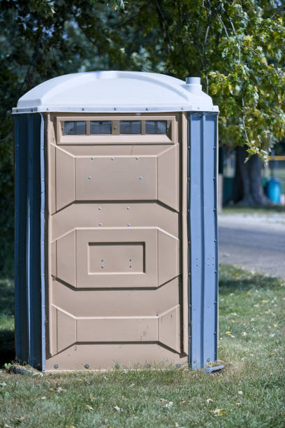 Porta potty delivery and setup in Harveys Lake, PA